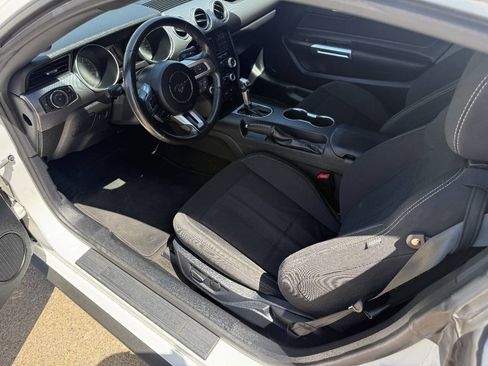 Used 2018 Ford Mustang GT RWD image 10