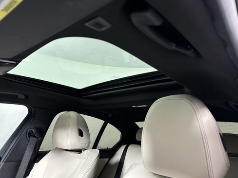 Used 2021 BMW 330i xDrive Sedan w/ Premium Package image 19