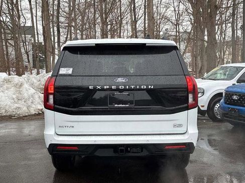 New 2026 Ford Expedition Active image 3