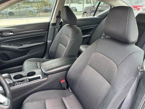 Used 2025 Nissan Altima 2.5 SV FWD image 20