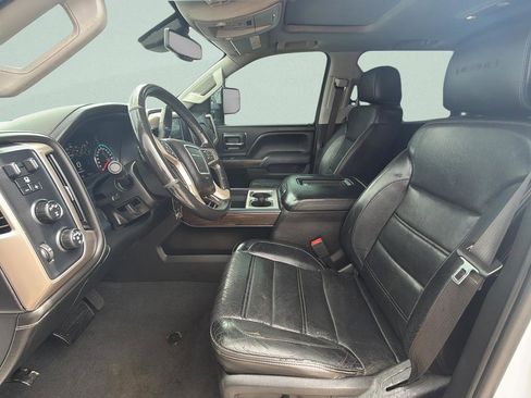Used 2019 GMC Sierra 2500 Denali w/ Duramax Plus Package AWD/4WD image 18