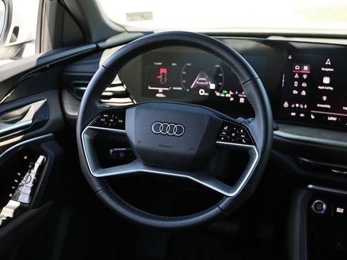 Certified 2025 Audi Q5 Premium w/ Convenience Package AWD/4WD image 26