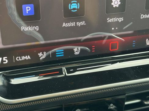 New 2026 Volkswagen Atlas SE w/ Panoramic Sunroof Package AWD/4WD image 23