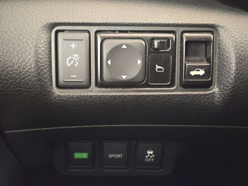Used 2016 Nissan Sentra SV w/ Driver's Assist Package FWD image 22