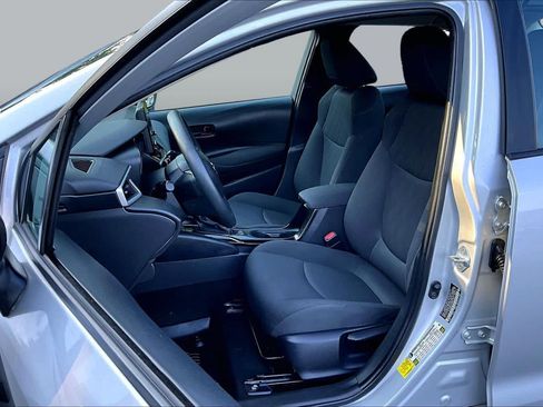 Certified 2022 Toyota Corolla LE FWD image 9