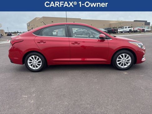 Used 2020 Hyundai Accent SEL image 3