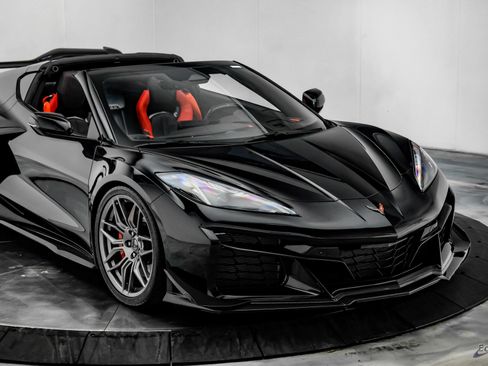 Used 2024 Chevrolet Corvette Z06 w/ Stealth Interior Trim Package RWD image 35