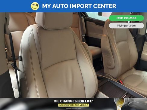 Used 2024 Honda Odyssey Touring image 32