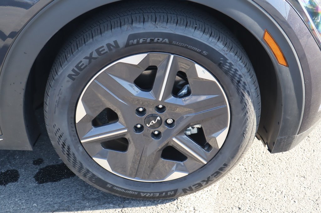 Used 2025 Kia EV6 Light RWD image 10