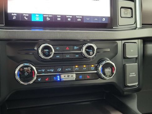 Used 2026 Ford F450 Platinum w/ FX4 Off-Road Package AWD/4WD image 35
