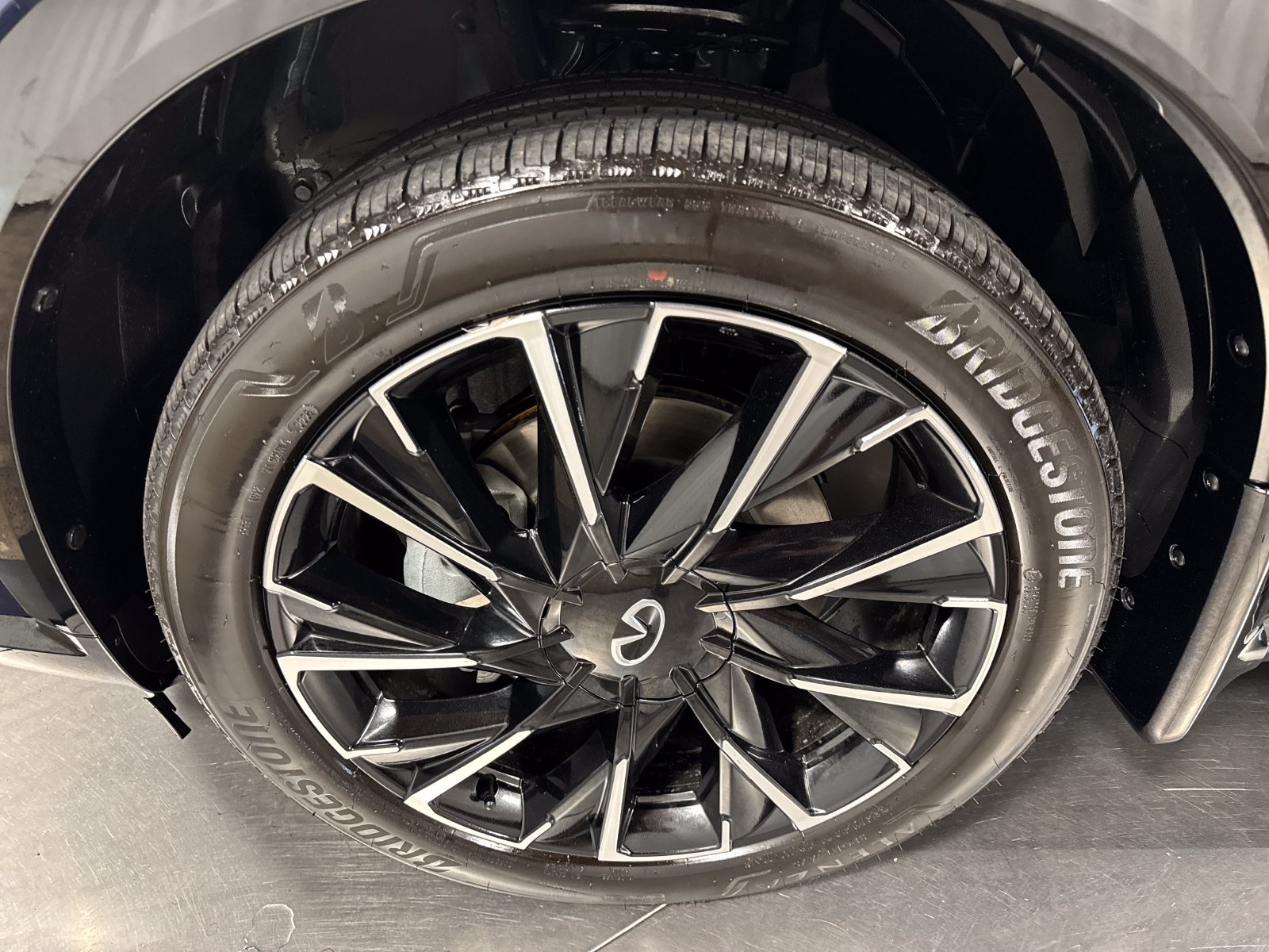 New 2027 INFINITI QX65 Autograph AWD/4WD image 2