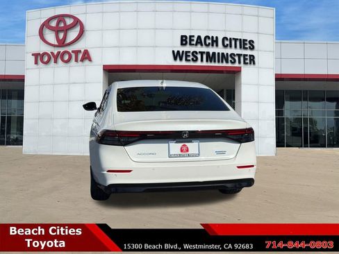 Used 2024 Honda Accord Touring image 10