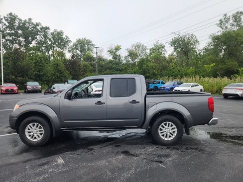 Used 2019 Nissan Frontier SV AWD/4WD image 3
