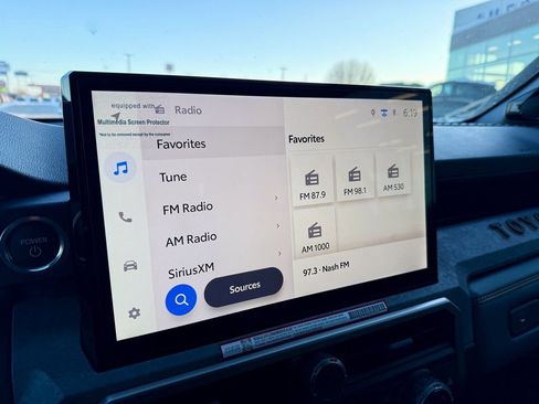 Used 2025 Toyota 4Runner Trailhunter image 27