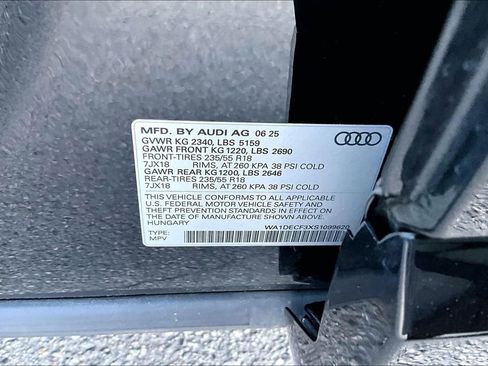 Used 2025 Audi Q3 2.0T Premium w/ Convenience Package AWD/4WD image 19