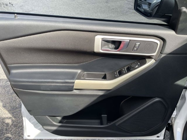 Used 2020 Ford Explorer XLT RWD image 17