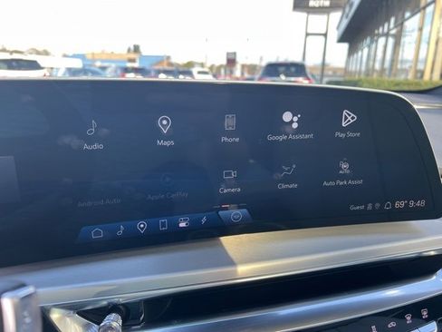 New 2024 Cadillac Lyriq Luxury image 26