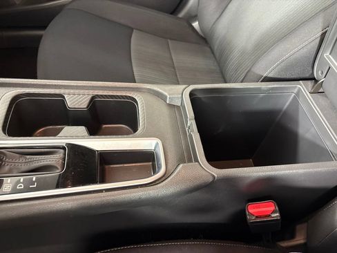 Used 2024 Nissan Sentra SV FWD image 39