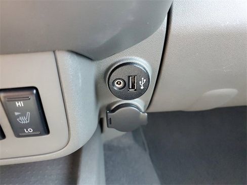 Used 2020 Nissan Frontier SV w/ Midnight Edition Floor Mats image 31