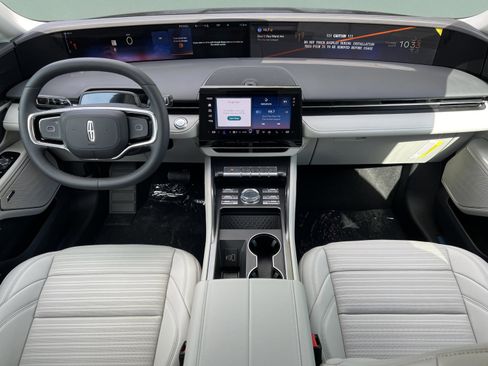 New 2026 Lincoln Nautilus Reserve image 10