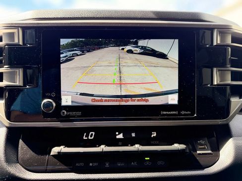 Used 2022 Toyota Tundra SR5 w/ SR5 Convenience Package AWD/4WD image 29