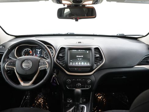 Used 2017 Jeep Cherokee 75th Anniversary AWD/4WD image 13