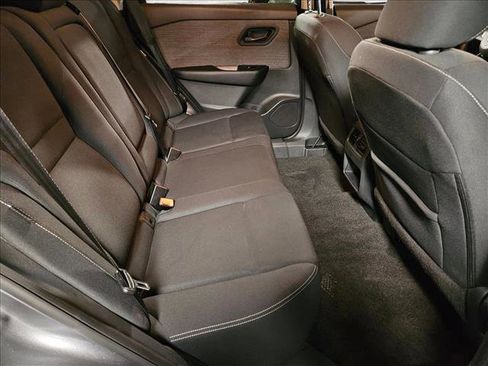 Used 2023 Nissan Rogue S FWD image 18