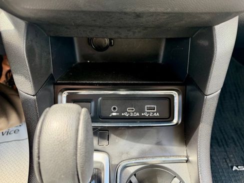 Used 2024 Subaru Ascent Limited AWD/4WD image 19