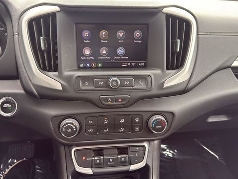 Used 2024 GMC Terrain SLE image 16