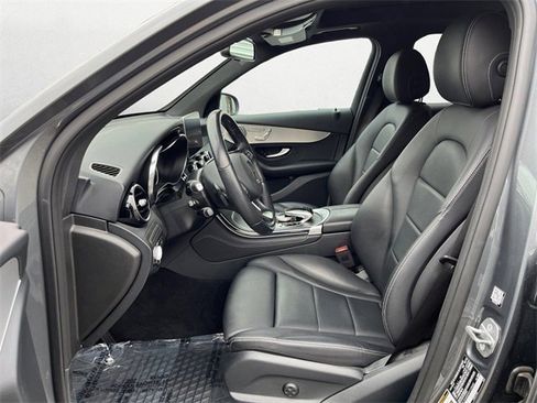 Used 2019 Mercedes-Benz GLC 300 4MATIC image 10