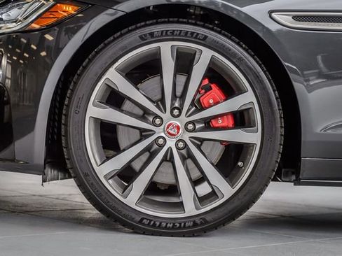 Used 2018 Jaguar XF S image 12