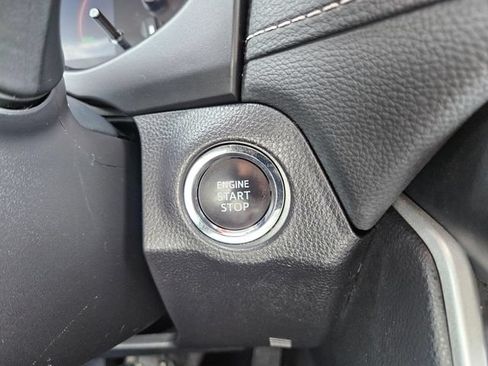 Used 2025 Toyota RAV4 XLE AWD/4WD image 34
