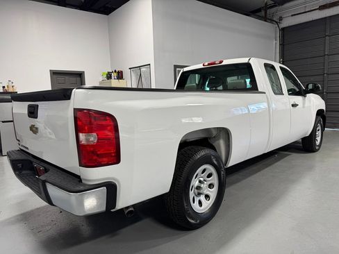 Used 2010 Chevrolet Silverado 1500 W/T image 5