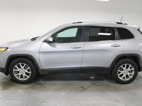 Used 2018 Jeep Cherokee Latitude image 6