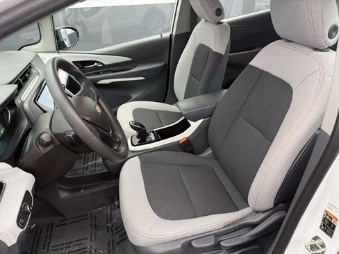 Used 2018 Chevrolet Bolt LT image 41