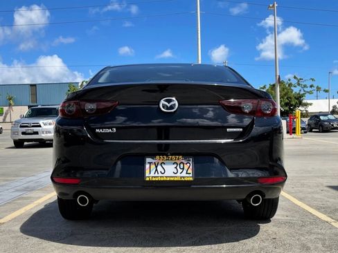 Used 2019 MAZDA MAZDA3 Sedan FWD image 4
