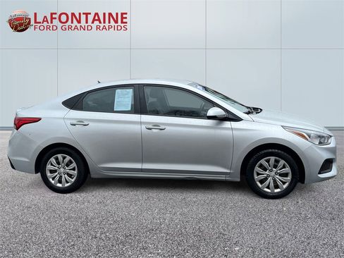 Used 2018 Hyundai Accent SE image 8