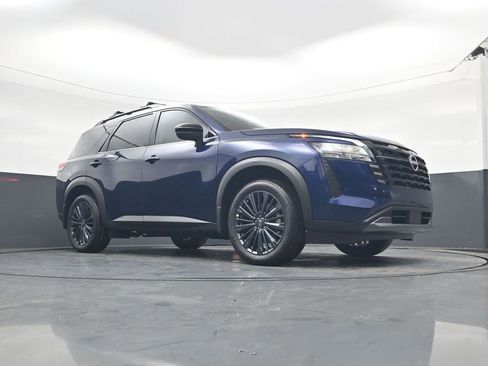 New 2026 Nissan Pathfinder SL image 15