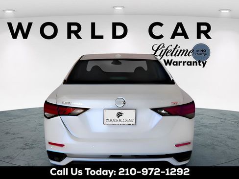 Used 2024 Nissan Sentra SR w/ SR Premium Package FWD image 6