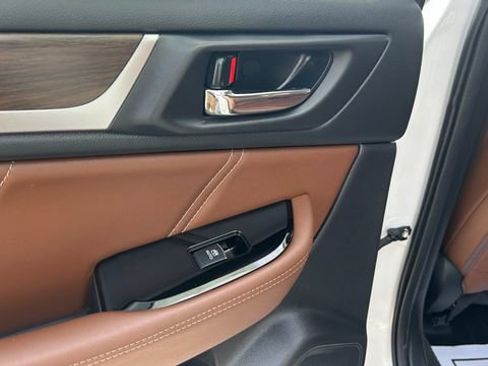 Used 2018 Subaru Outback 3.6R Touring image 30