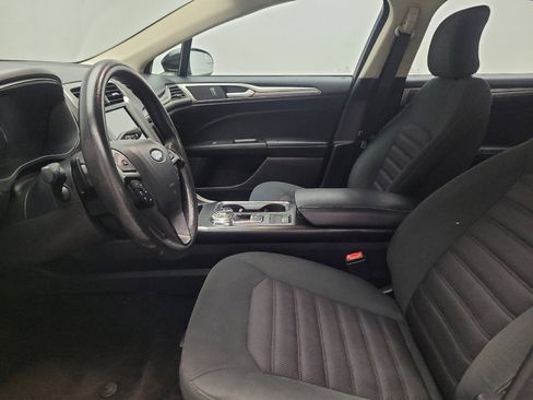 Used 2018 Ford Fusion SE w/ Fusion SE Technology Package image 17