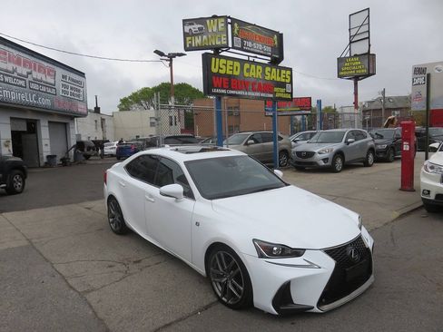 Used 2017 Lexus IS 200t F Sport w/ F Sport Package RWD image 3
