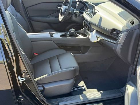 New 2026 Nissan Rogue SV FWD image 25