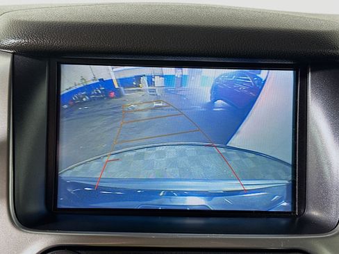 Used 2018 Chevrolet Suburban LS RWD image 13