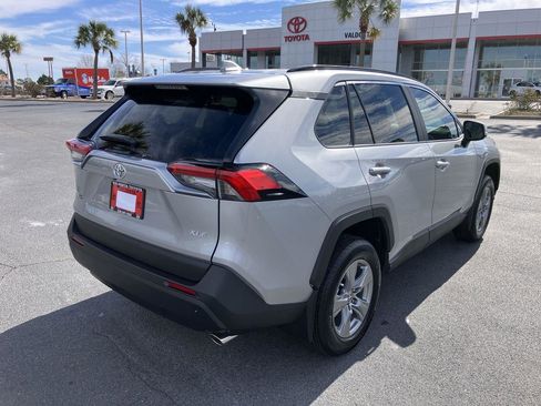 New 2025 Toyota RAV4 XLE image 5