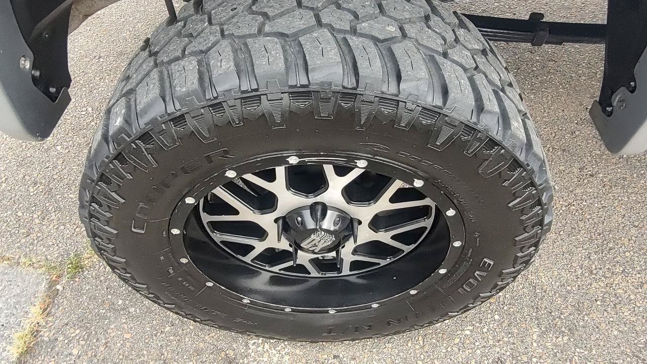 Used 2016 Toyota Tundra SR5 w/ SR5 Upgrade Package AWD/4WD image 26