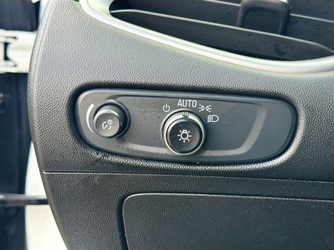 Used 2025 Chevrolet Malibu LT FWD image 33