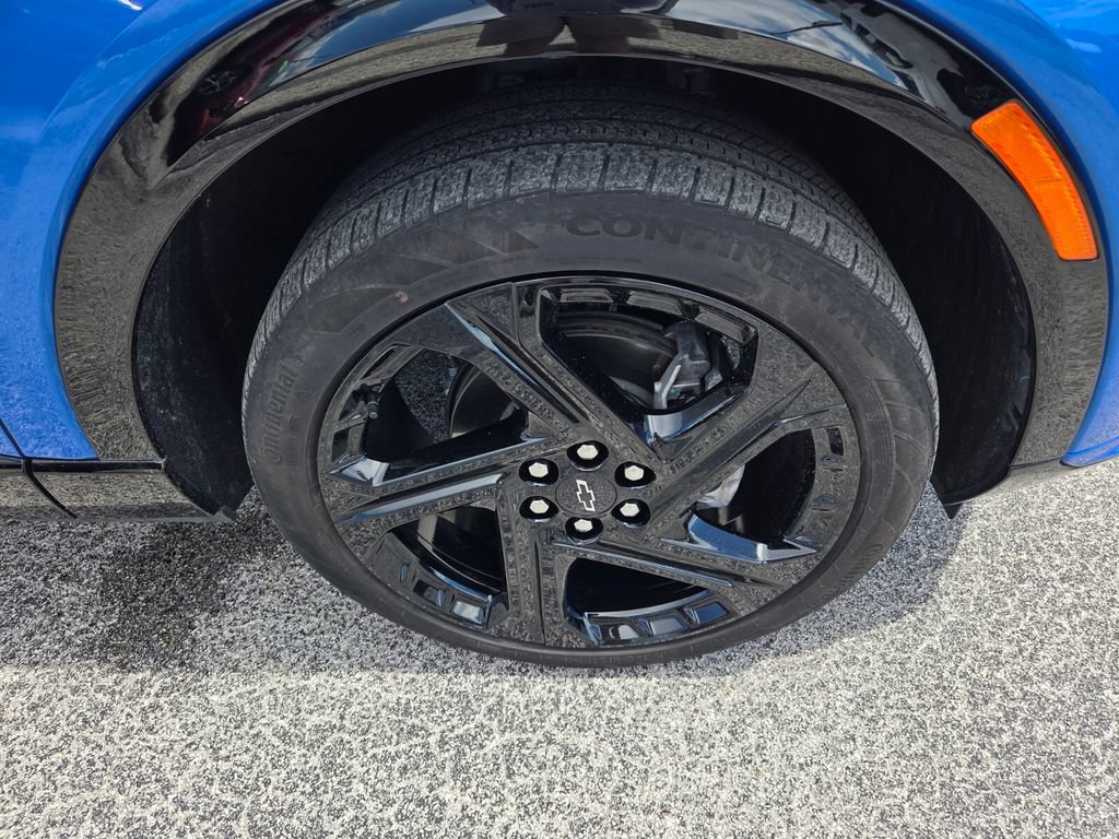 Used 2024 Chevrolet Equinox EV RS w/ LPO, Trailering Package FWD image 19