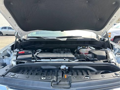 Used 2022 Chevrolet Silverado 1500 LT AWD/4WD image 11