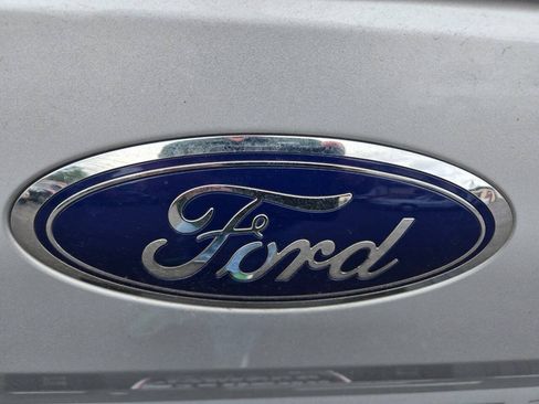Used 2018 Ford F150 XLT w/ Equipment Group 302A Luxury AWD/4WD image 11